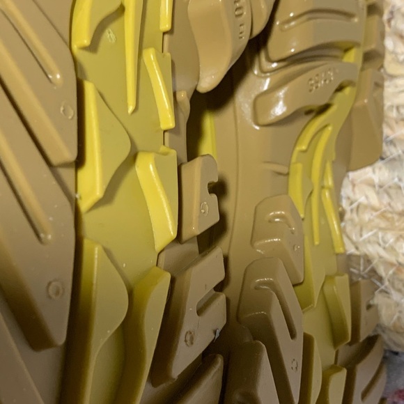 Cutest rubber boots ever - Picture 5 of 7